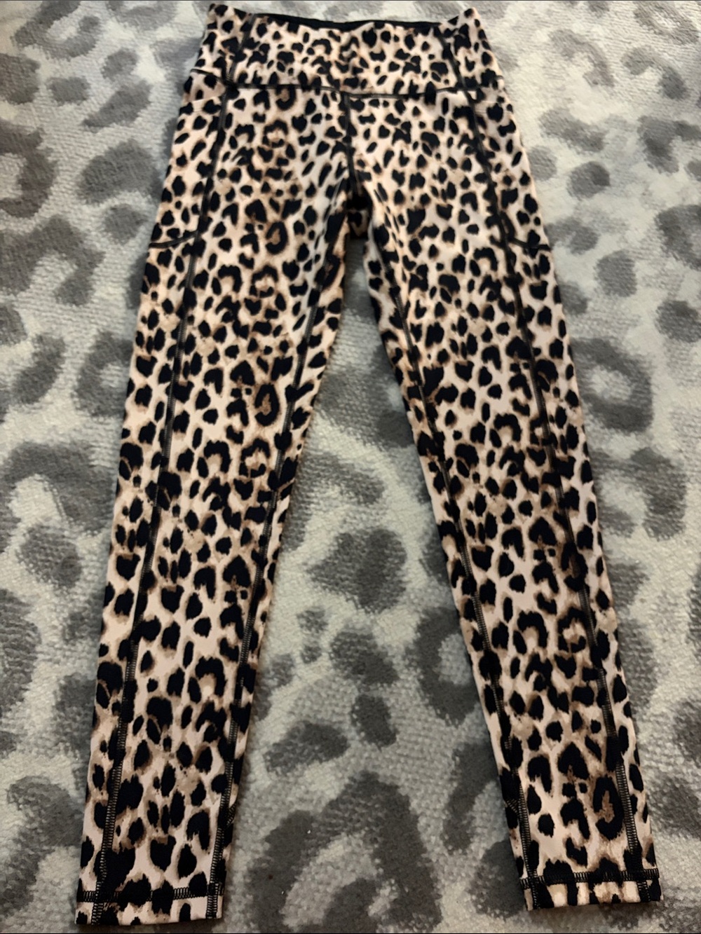 Victoria's Secret Leopard Print Leggings in Tan, Black